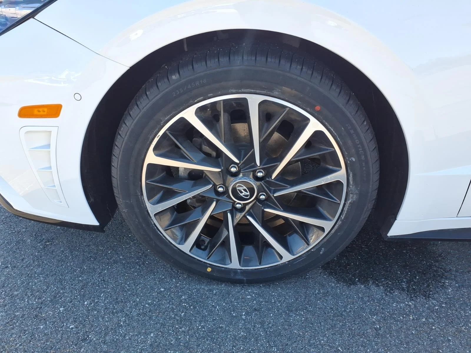 Used 2023 White Hyundai Limited image 12