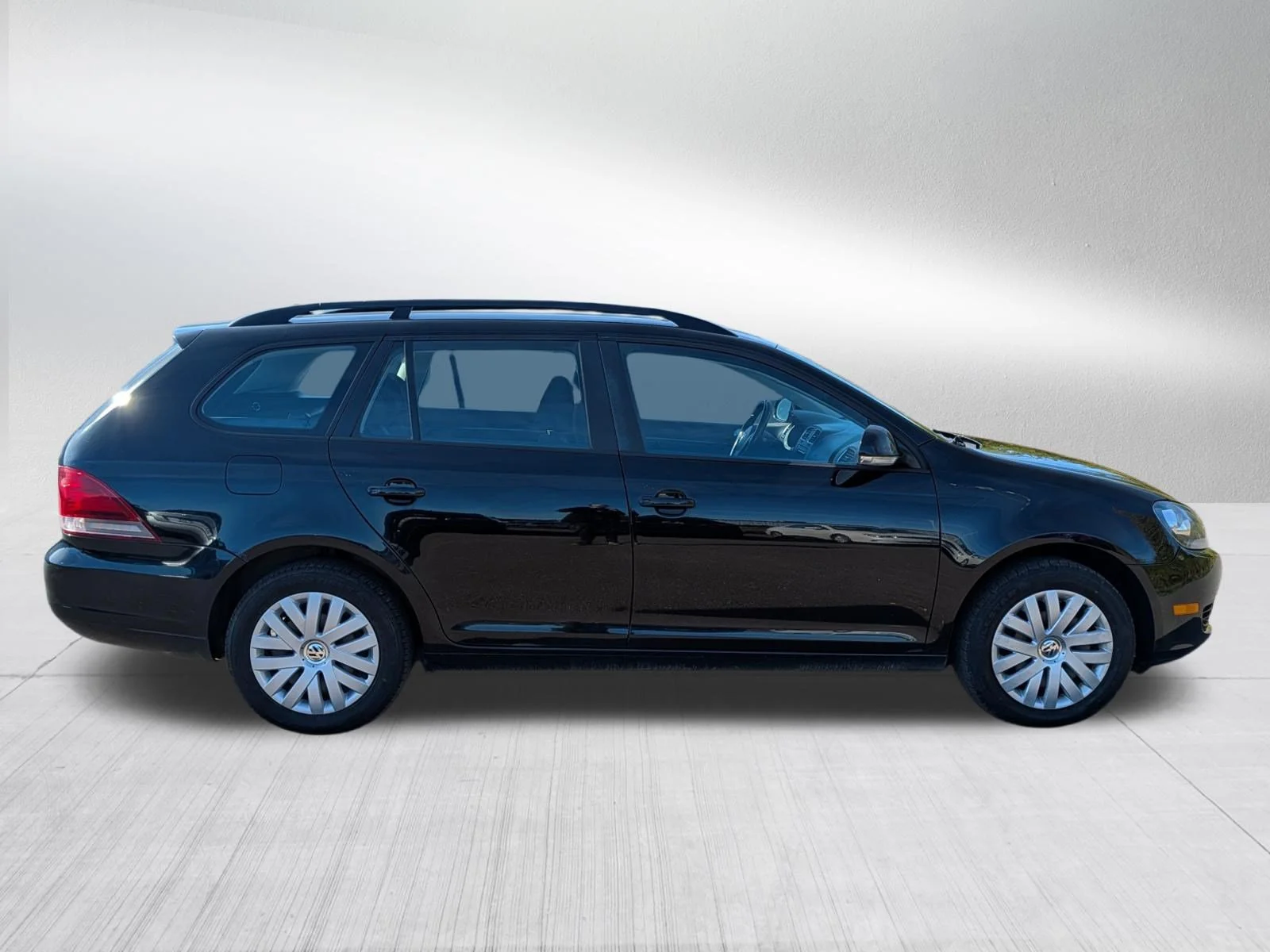 Used 2014 Black Uni Volkswagen S image 8
