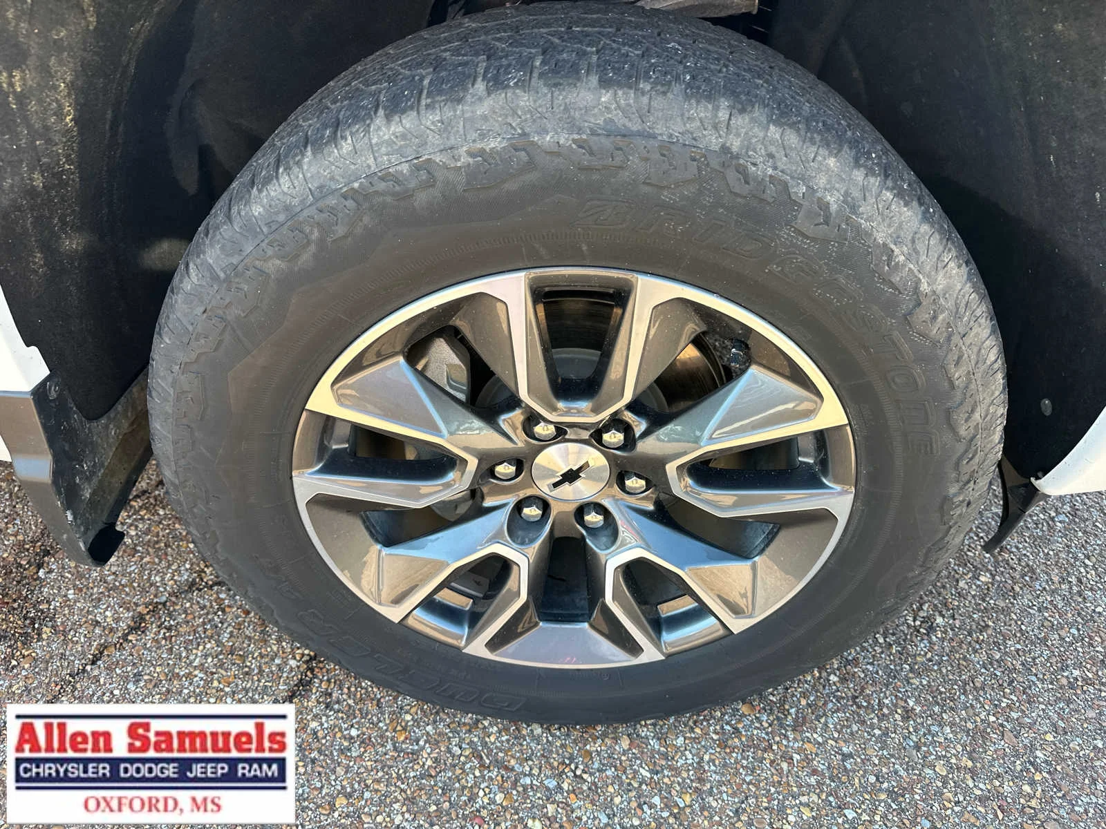 Used 2024 Summit White Chevrolet RST image 56