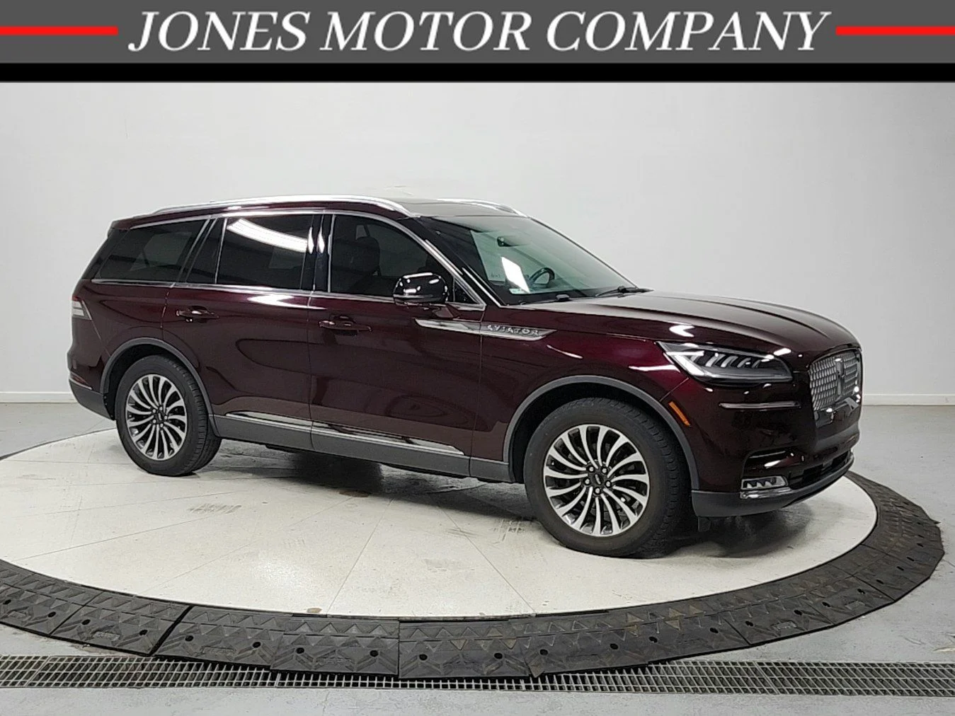 Used 2021 Burgundy Velvet Lincoln Reserve image 1