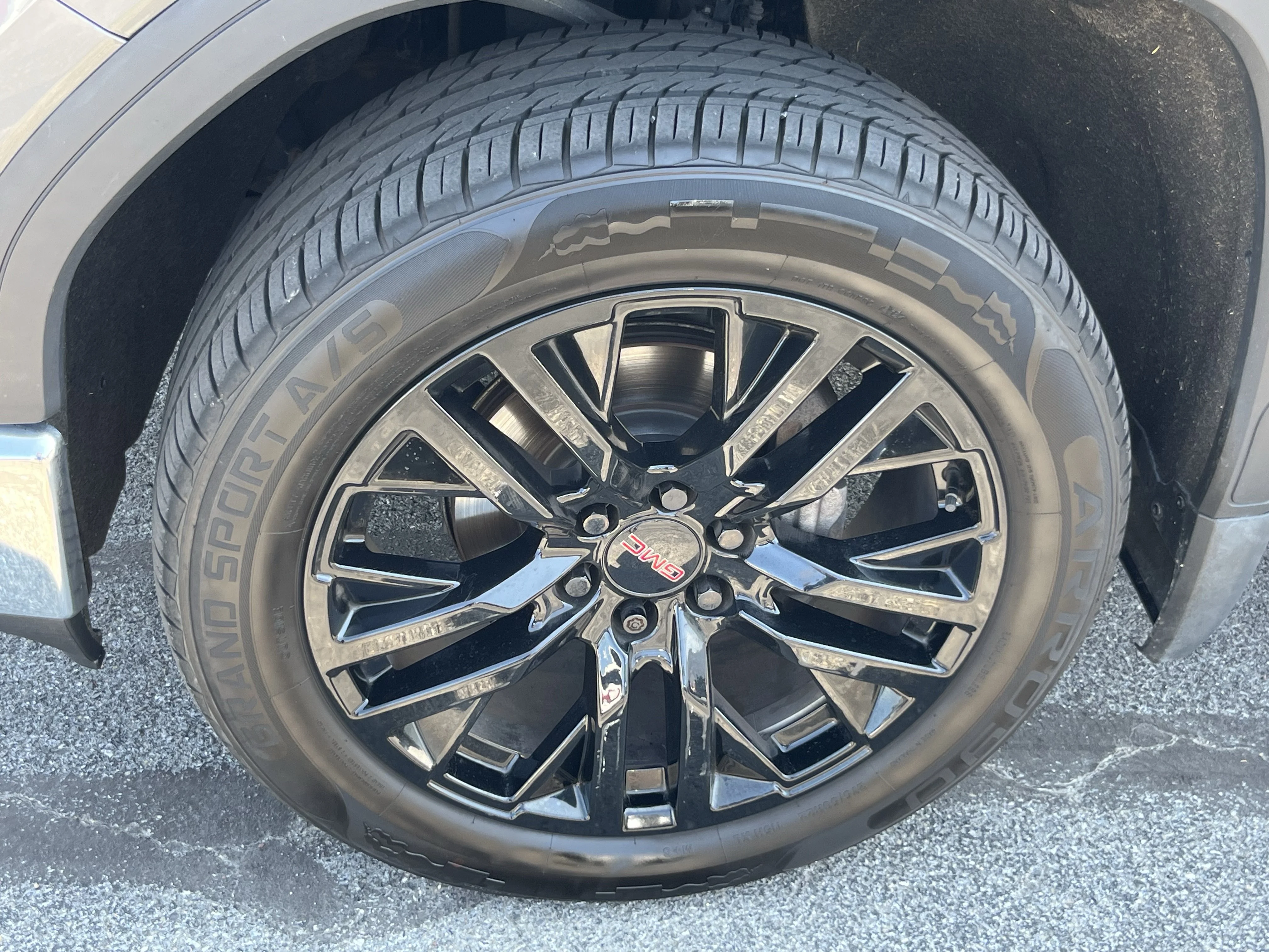 Used 2021 Steel Metallic GMC SLT image 14