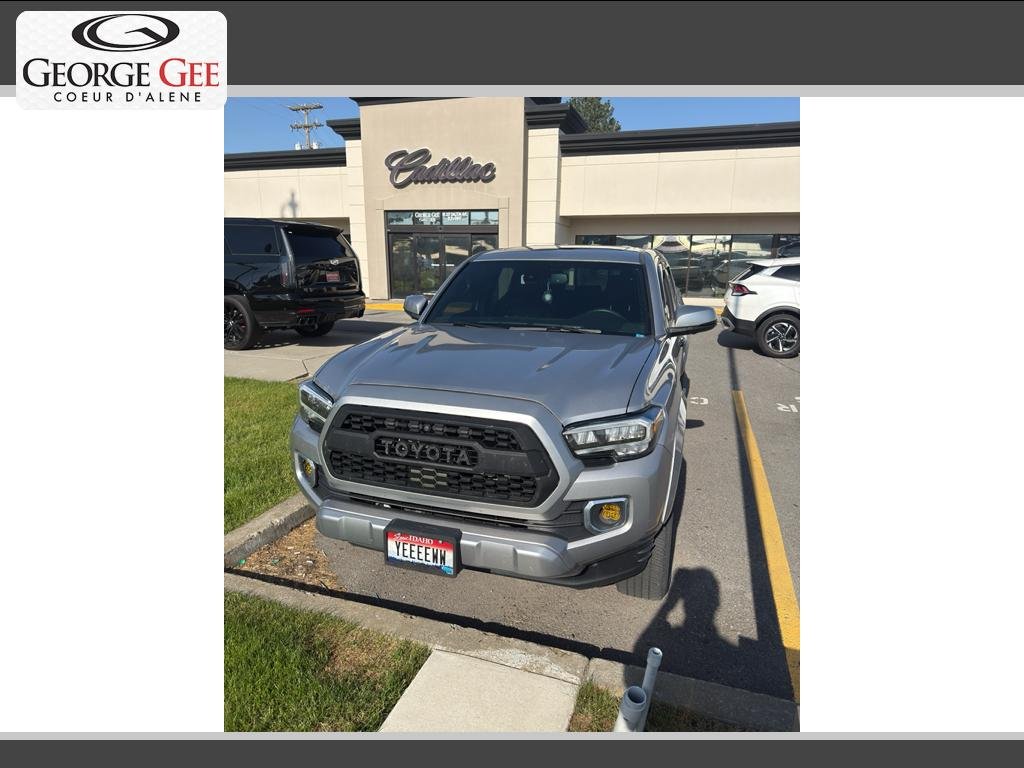 2021 Toyota Tacoma Limited Double Cab 4WD V6 Auto Short Bed's photo