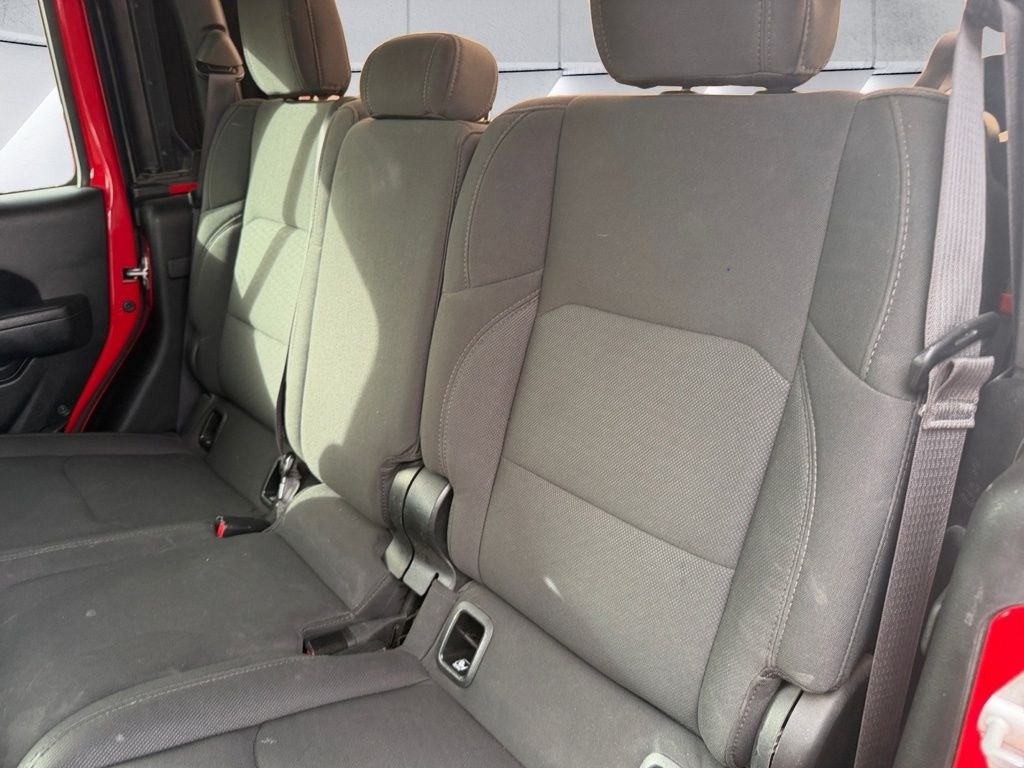 Used 2023 Red Jeep Sport S image 20