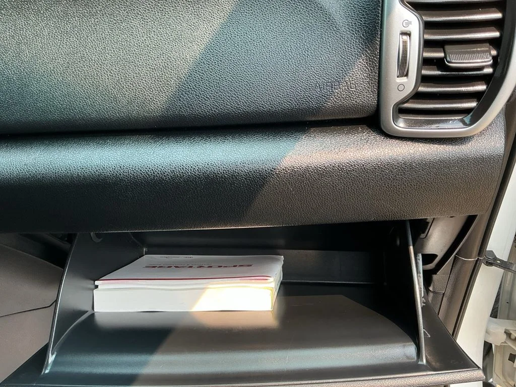 Used 2018 White Kia LX image 29