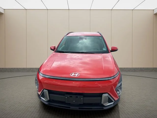 Used 2025 Orange Hyundai SEL image 6