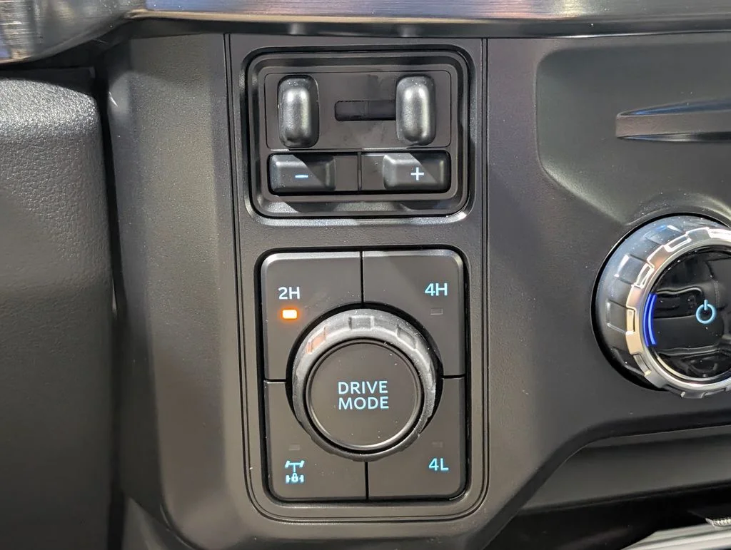 New 2026 Oxford White Ford F-250® Lariat® image 8