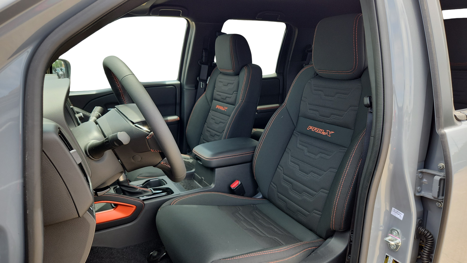 2026 Nissan Frontier PRO-X - Photo 10