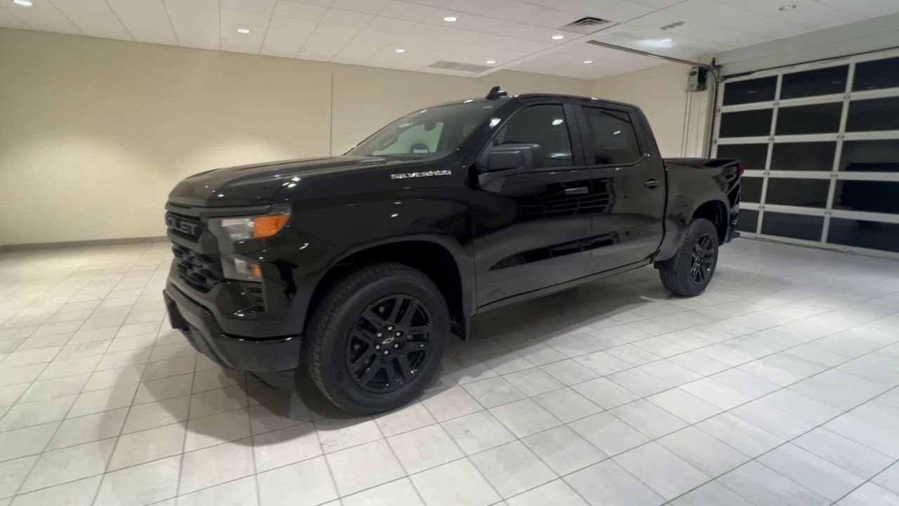 2025 Chevrolet Silverado 1500 Custom - Photo 35