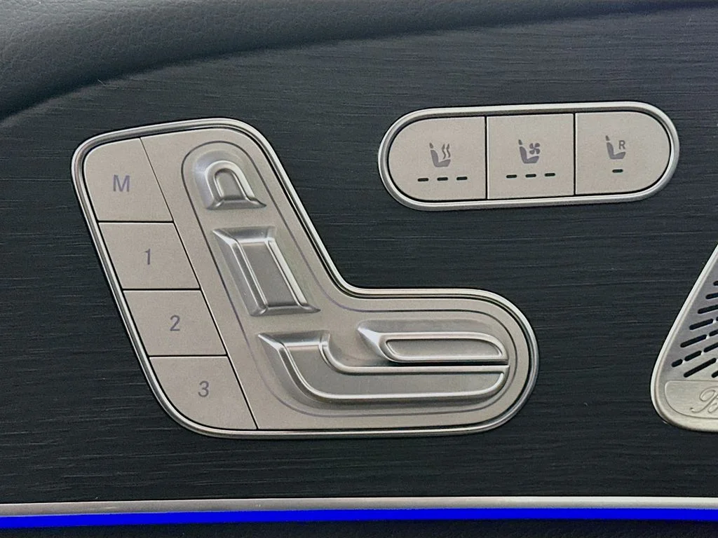 Used 2025 Black Mercedes-Benz GLS 450 image 19