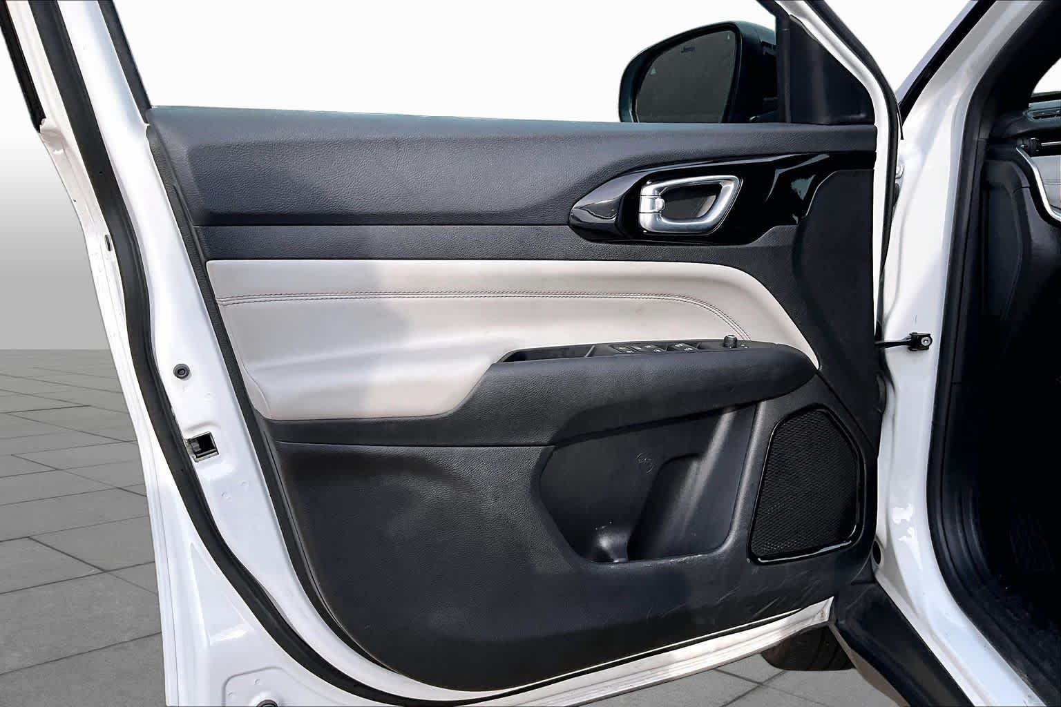 Used 2025 Bright White Clearcoat Jeep Limited image 24