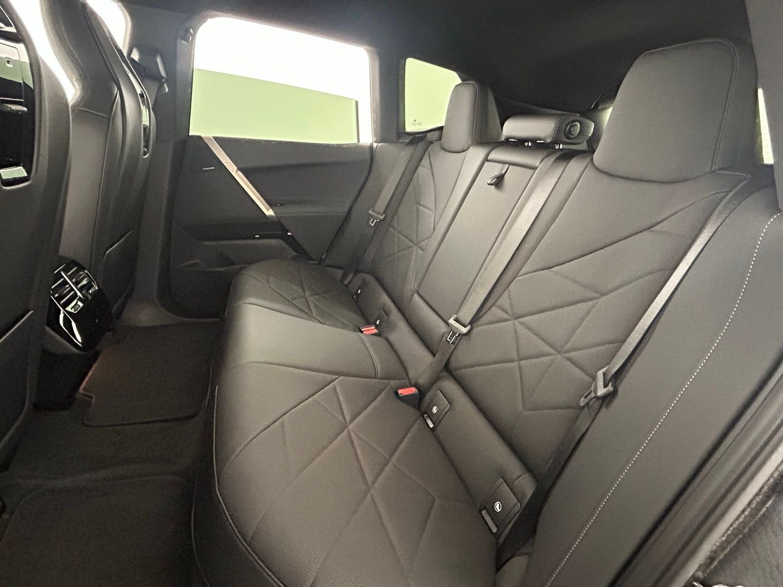 New 2026 Dune Grey Metallic BMW xDrive45 image 33