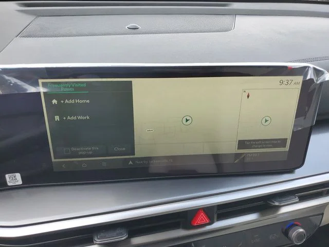 2025 Kia Sorento S - Photo 16