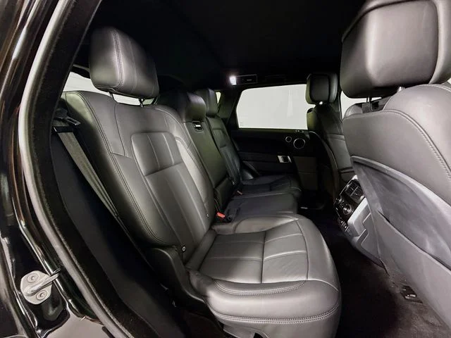 Used 2021 Black Land Rover HSE Silver Edition image 29