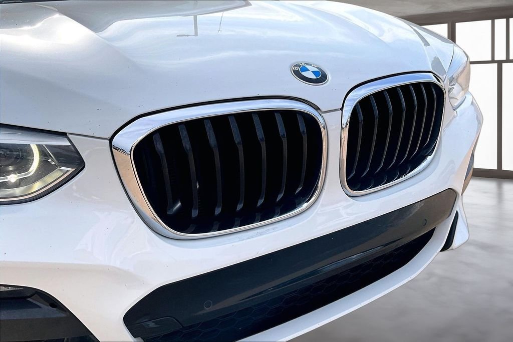 Used 2021 White BMW xDrive30i image 28