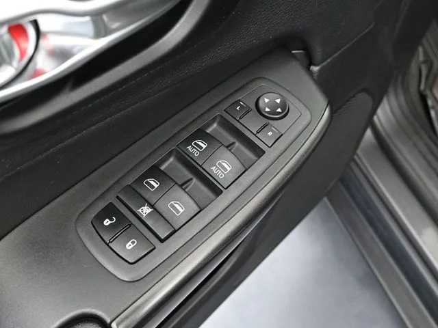 2022 Jeep Cherokee Trailhawk - Photo 19