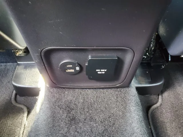 Used 2023 Green Ford Outer Banks image 10