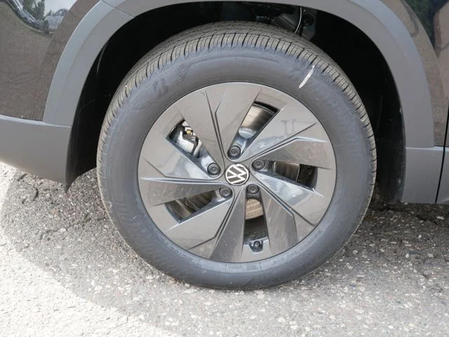 New 2026 Black Volkswagen 1.5T S image 17