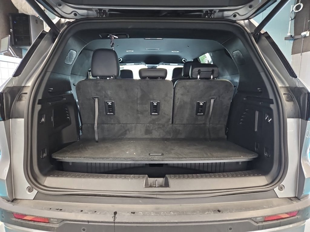 Used 2026 Gray Chevrolet LT image 6