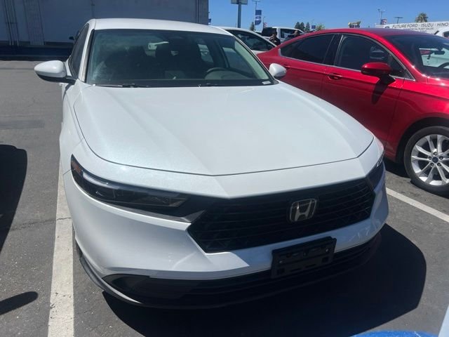 Used 2023  Honda LX image 2