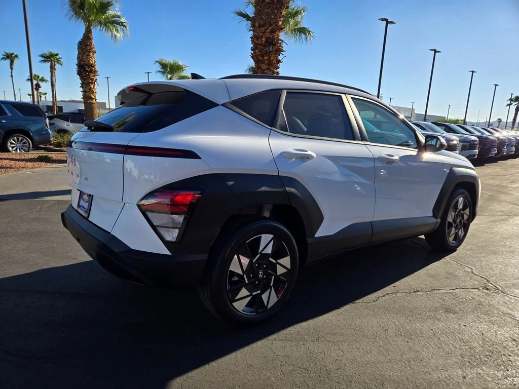 Used 2024 Atlas White Hyundai SEL image 6