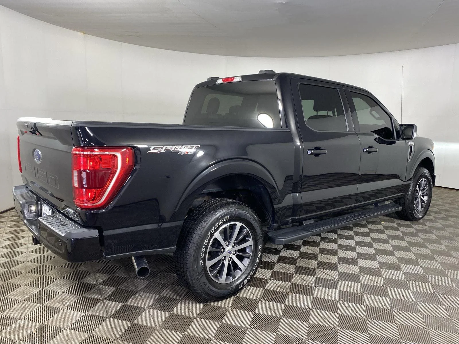 Used 2021 Agate Black Ford XLT image 7