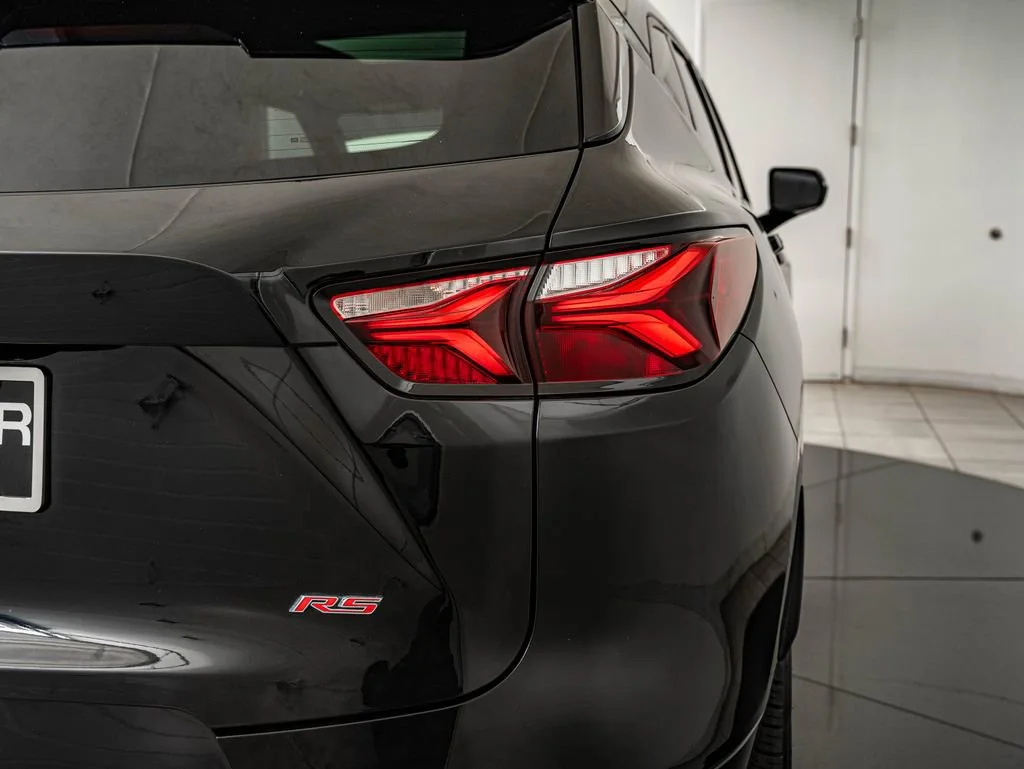 Used 2019 Black Chevrolet RS image 14