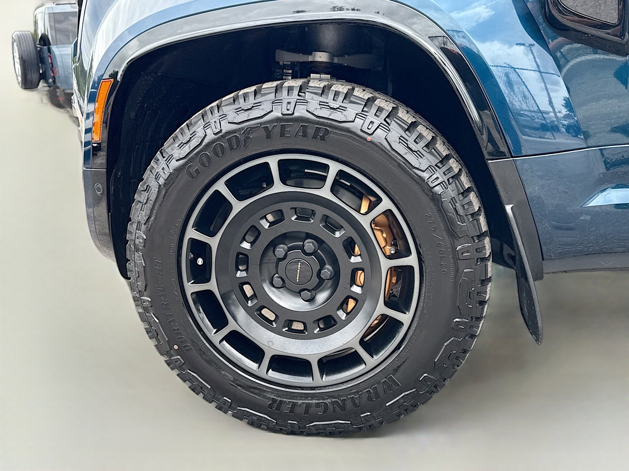 New 2026 Sargasso Blue Land Rover OCTA image 41