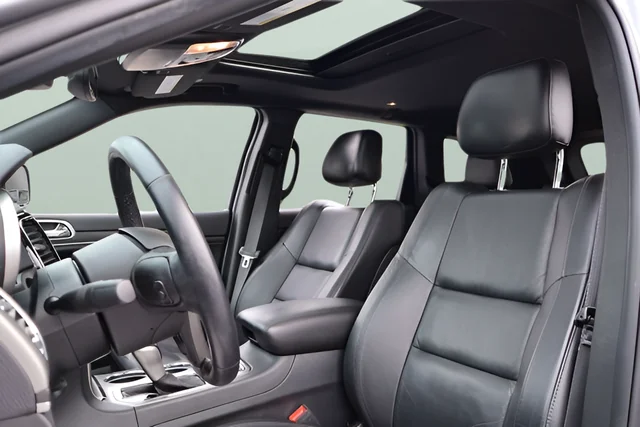 Used 2020 Silver Jeep Limited image 14