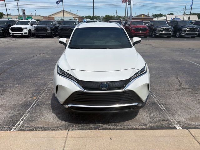 Used 2022 White Toyota XLE image 11