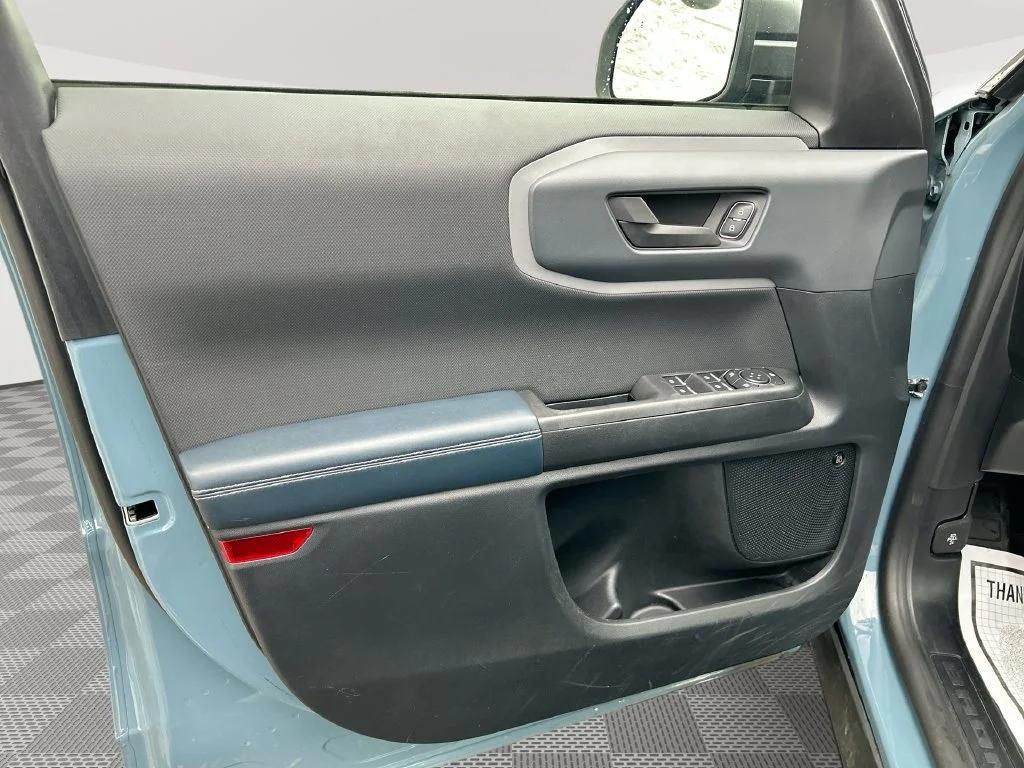 Used 2021  Ford Outer Banks image 23