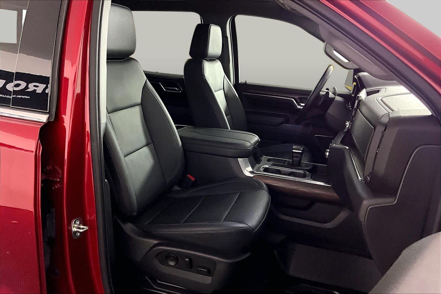 Used 2023 Volcanic Red Tintcoat GMC SLT image 9