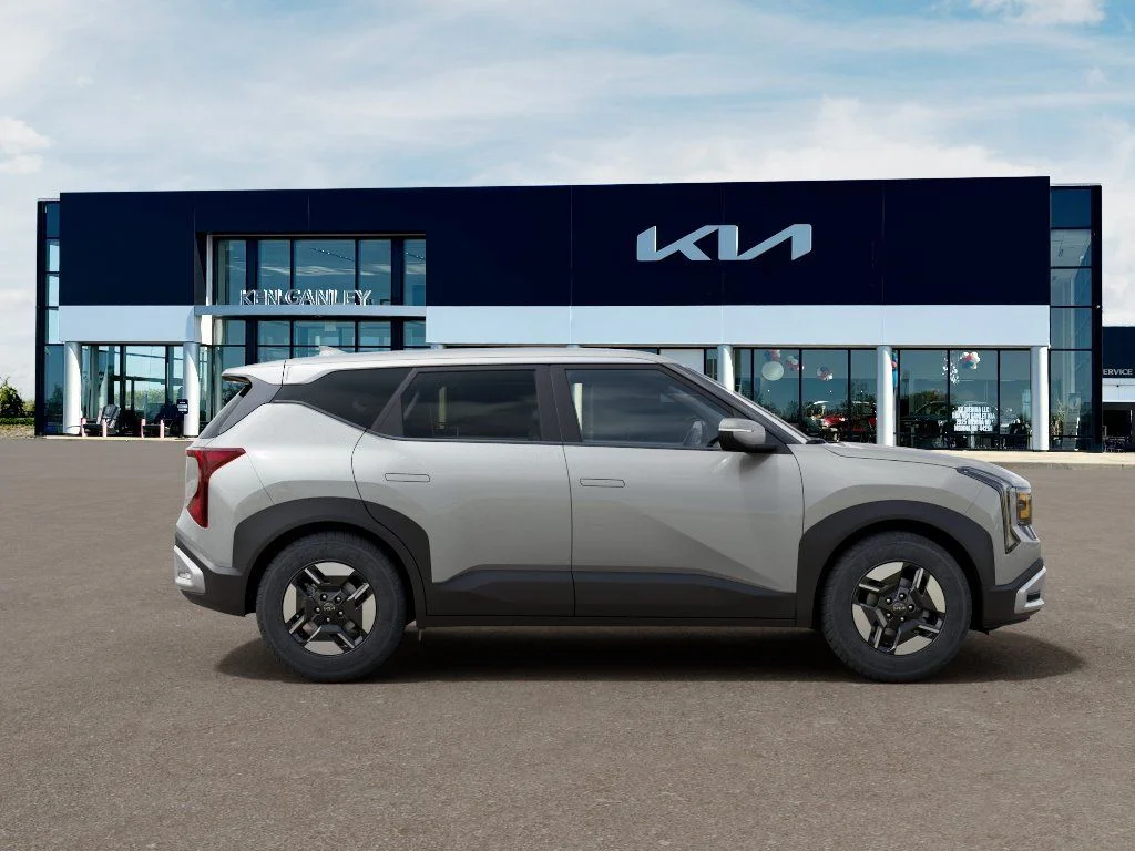 New 2027 Ivory Silver Kia LX image 7