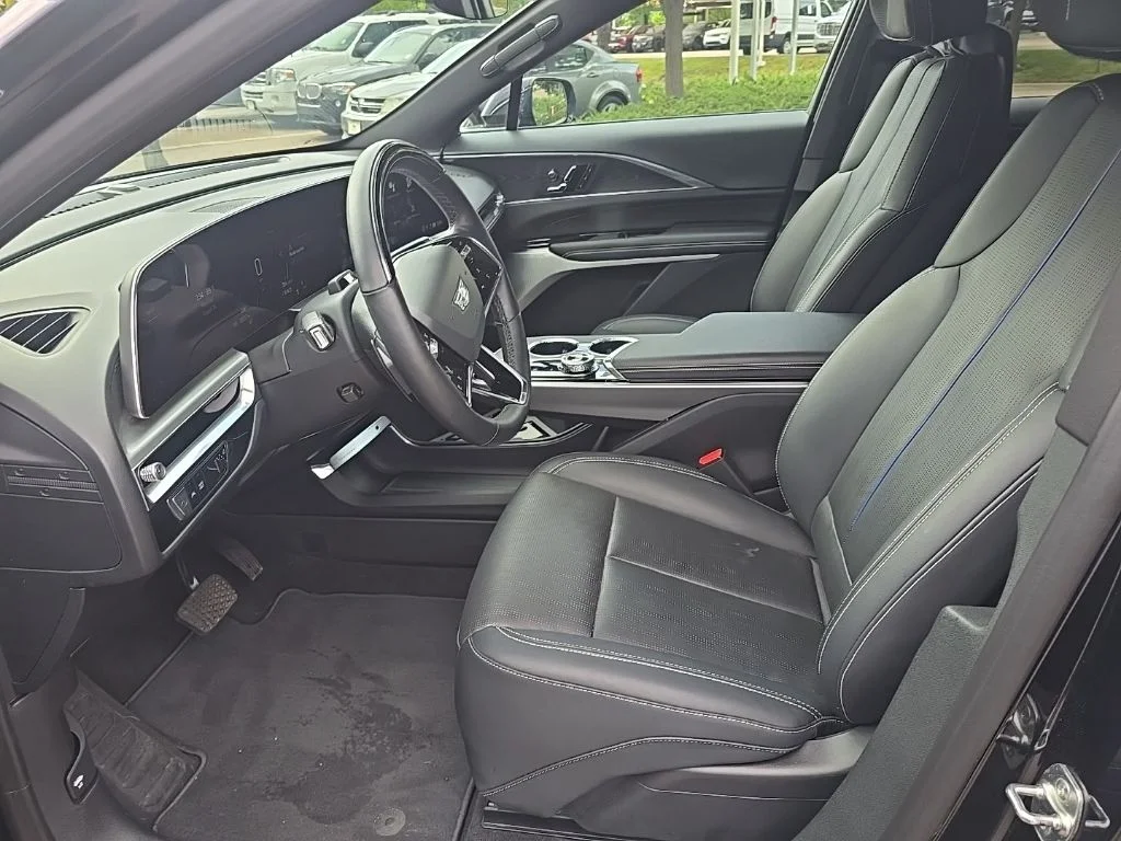 Used 2024 Black Cadillac Luxury image 9