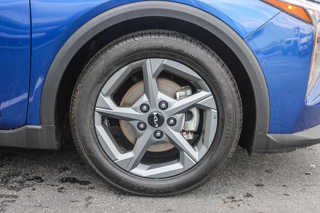 Used 2025 Blue Kia LXS image 11