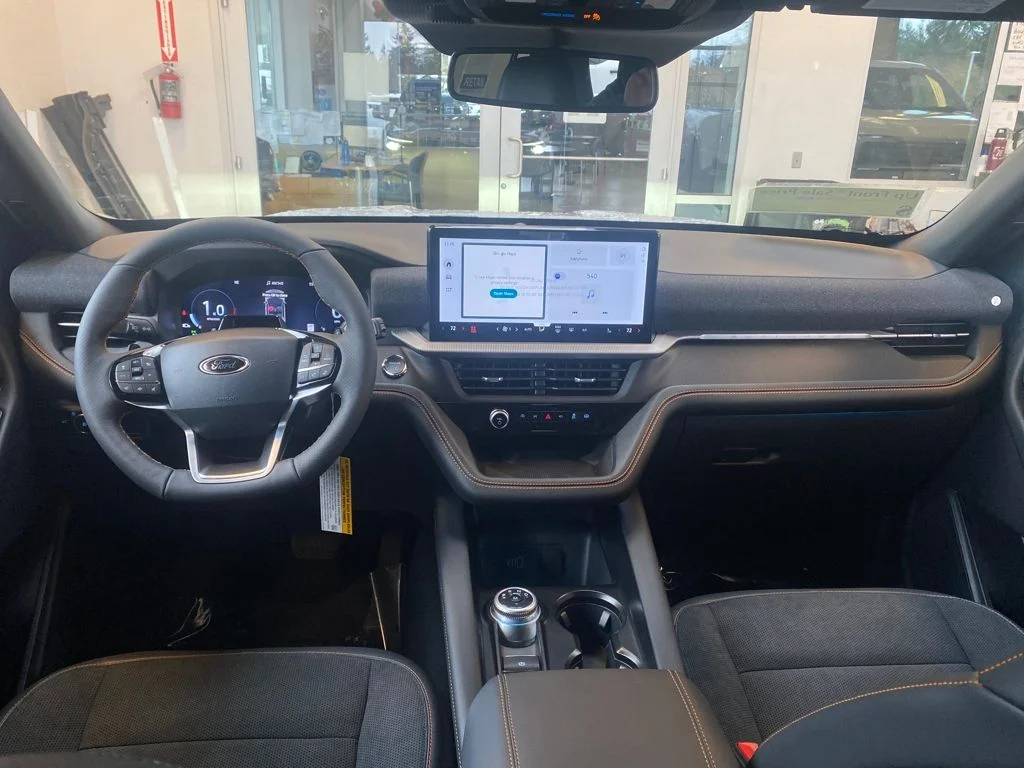 New 2026 White Ford Tremor image 18