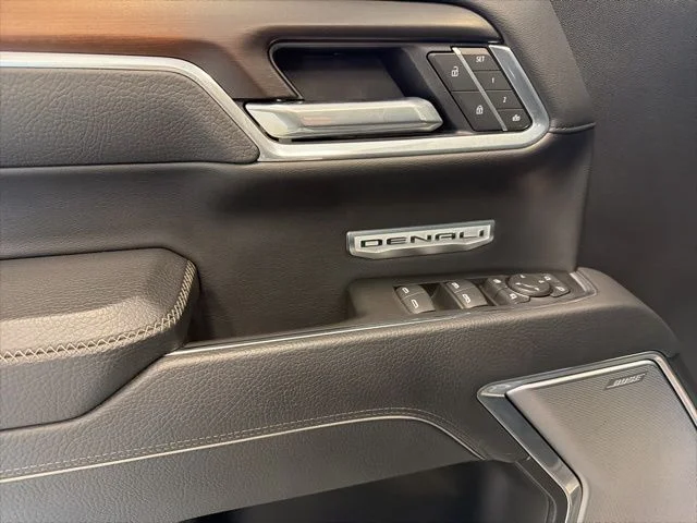 Used 2025 Blue GMC Denali image 37