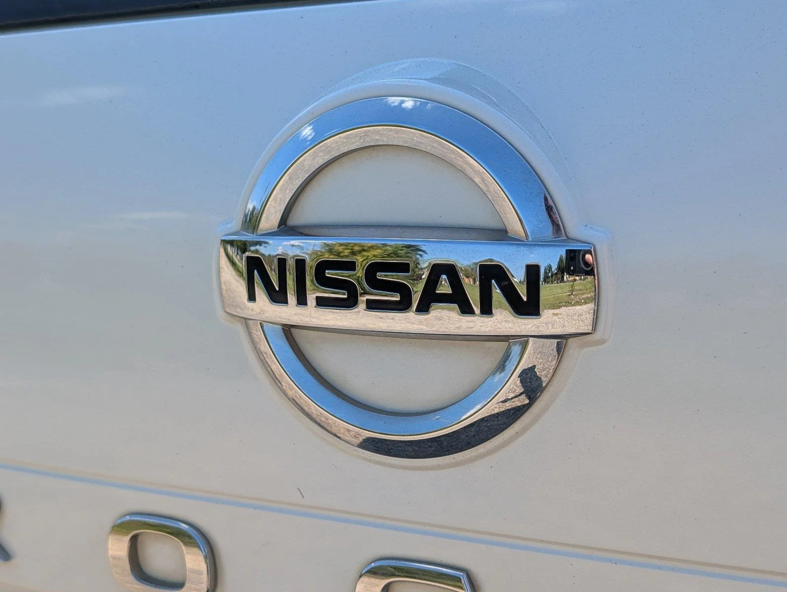 Used 2021 Pearl White Tricoat Nissan SV image 6