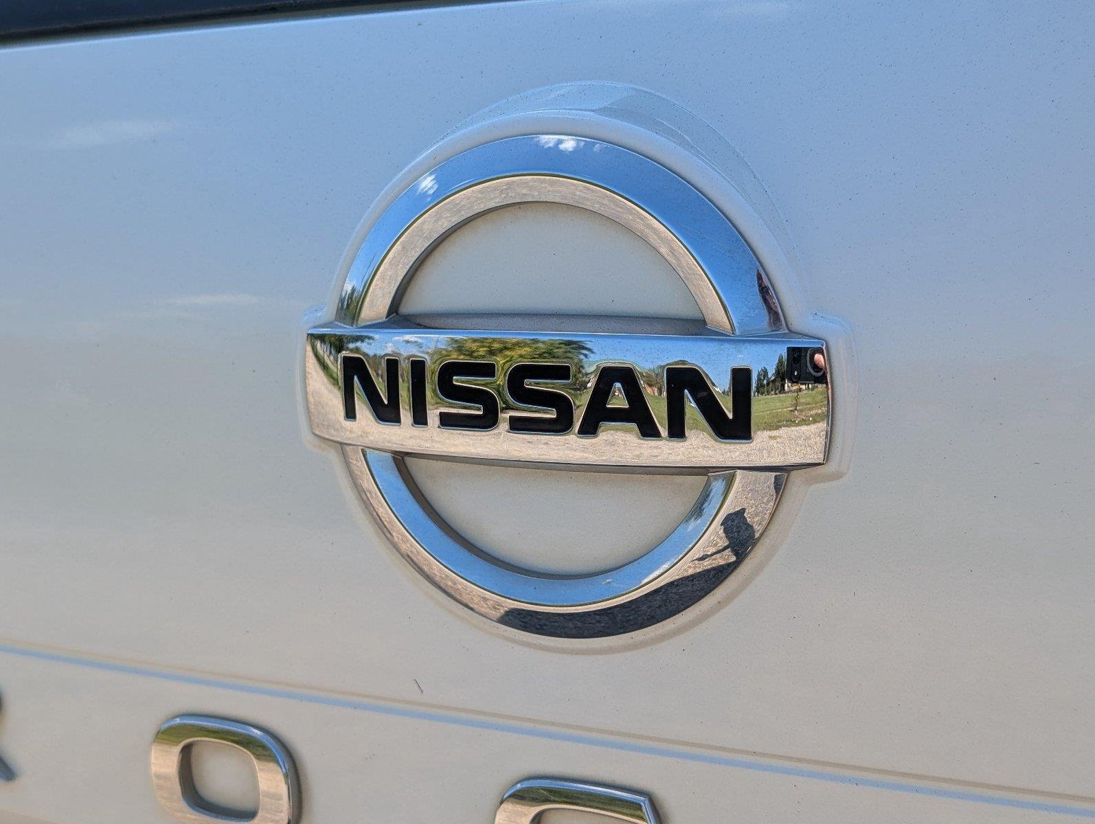 Used 2021 Pearl White Tricoat Nissan SV image 6