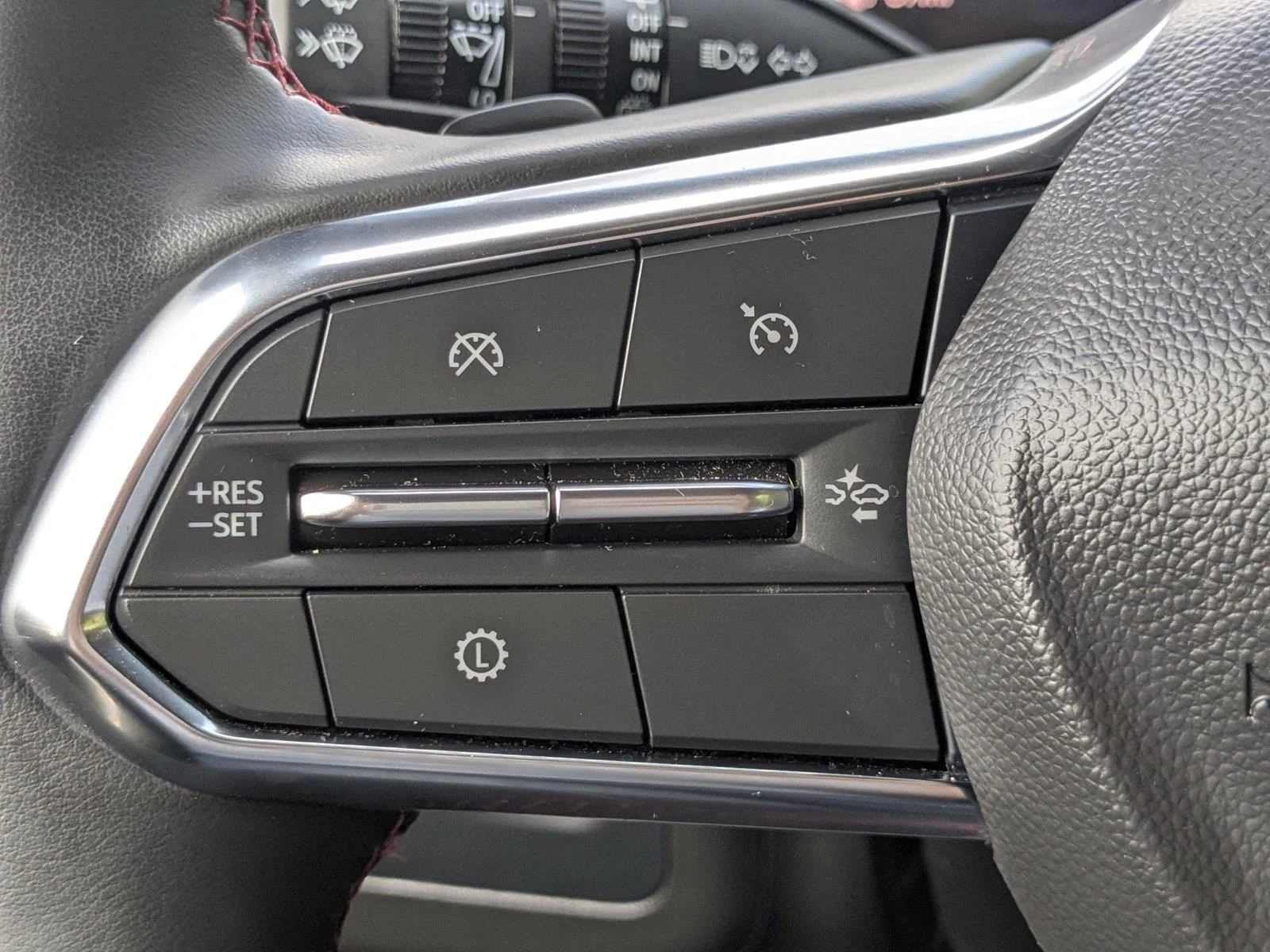 Used 2025 Black Chevrolet RST image 25