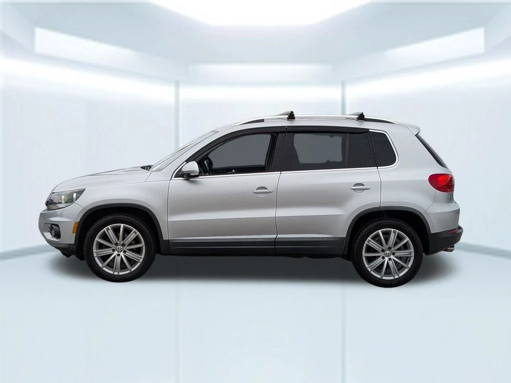 Used 2015 Silver Volkswagen SEL image 2