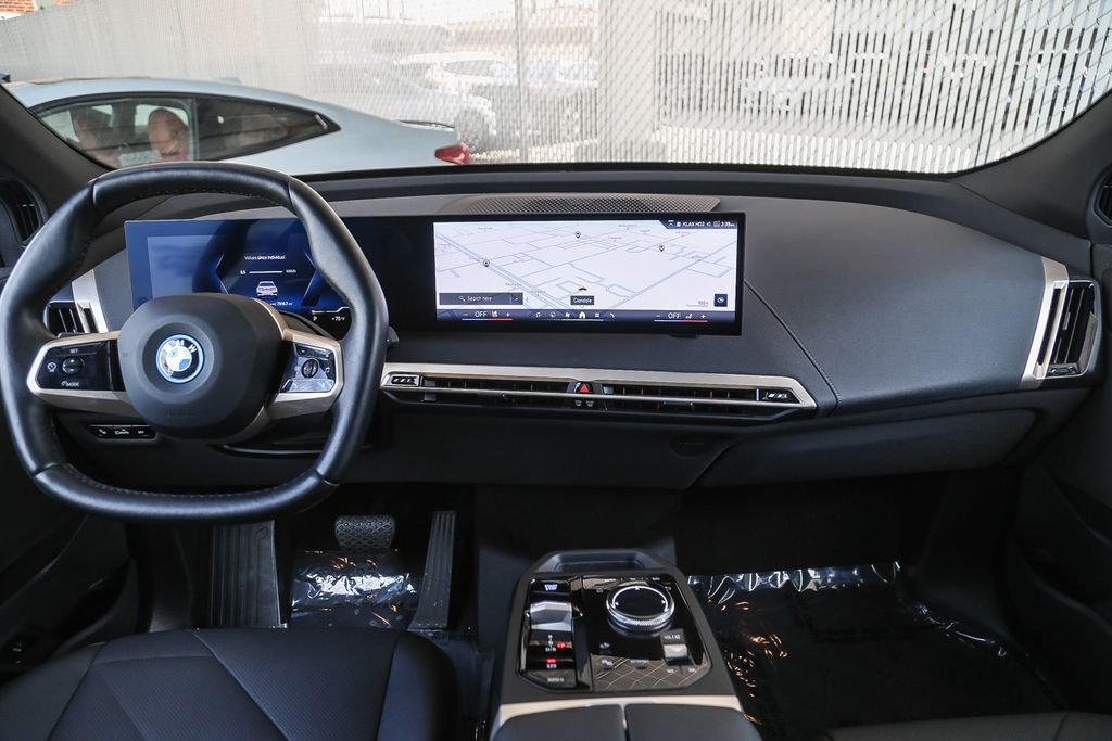 2025 BMW iX 50 - Photo 9