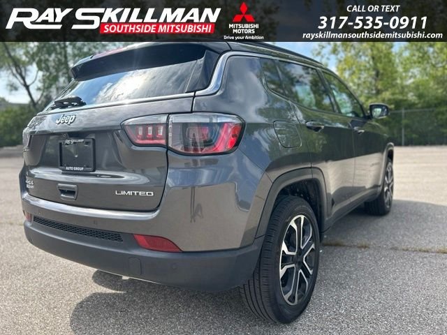 Used 2024 Gray Jeep Limited image 5