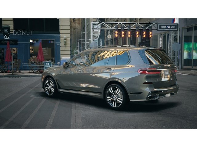 New 2027 Dravit Grey Metallic BMW X7 40i image 2