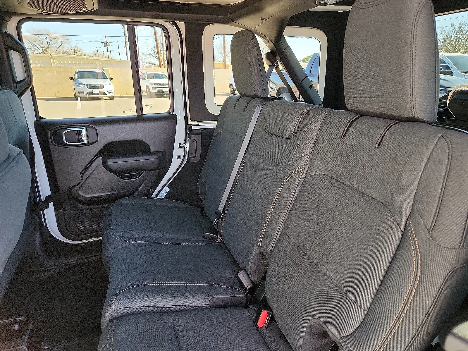 New 2026 PW7 Bright Whit Jeep 4-DOOR SPORT S image 10