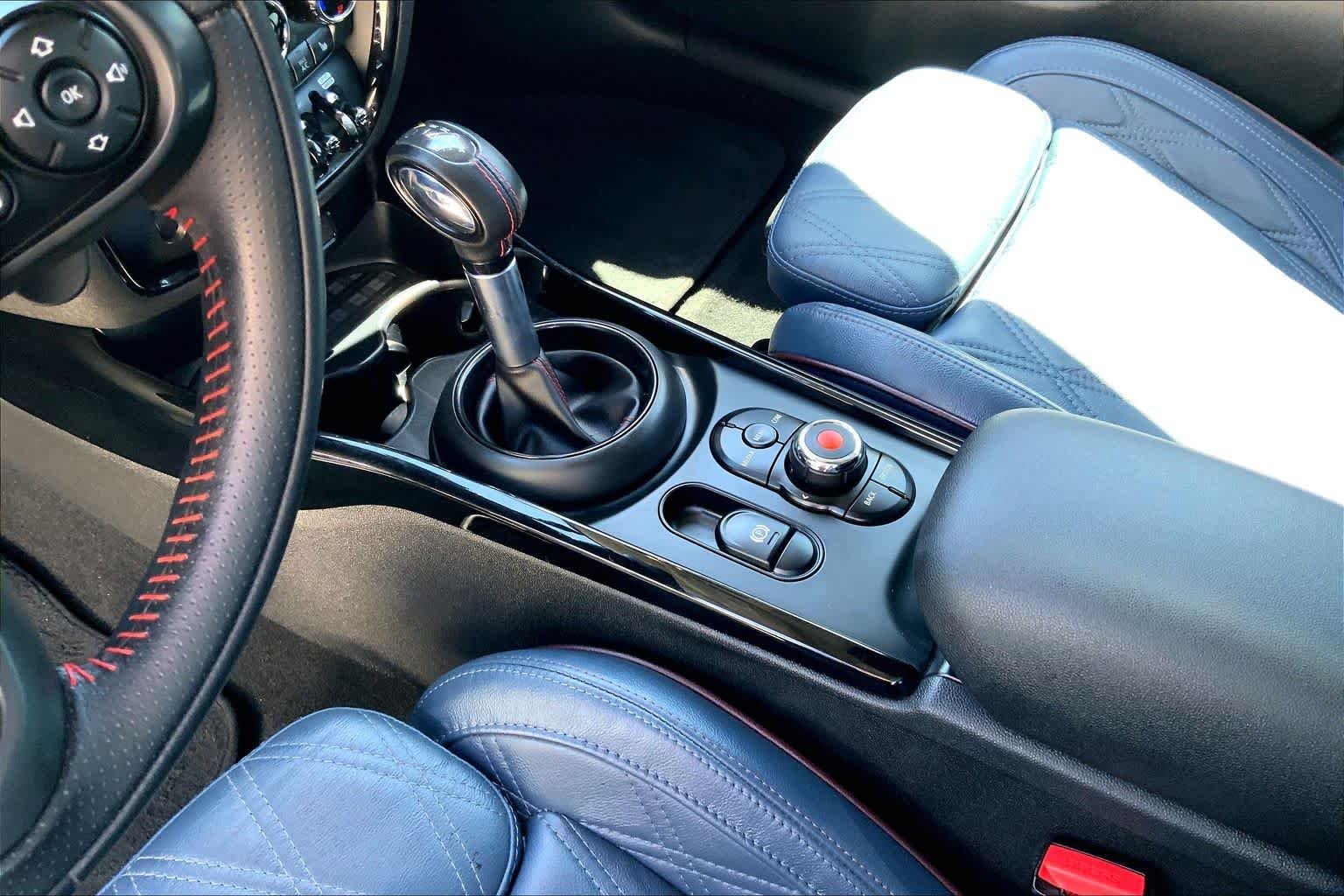 Used 2019 Melting Silver Metallic MINI Cooper S image 16