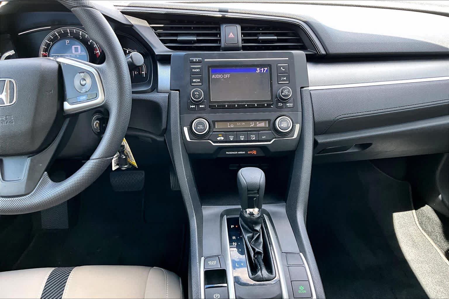 Used 2018  Honda LX image 7