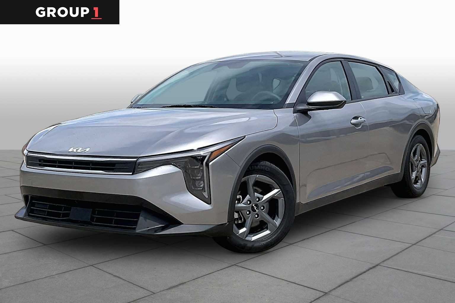 2025 Kia K4 LXS AT's photo