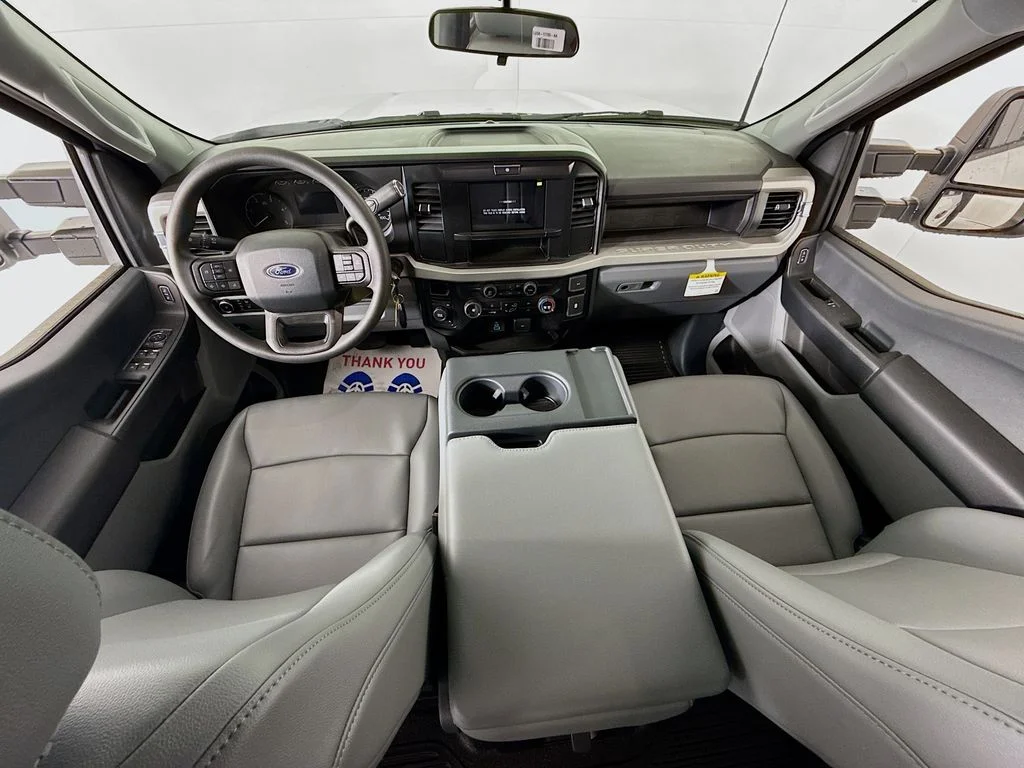 2025 Ford F-350 Super Duty Chassis Cab XL - Photo 21