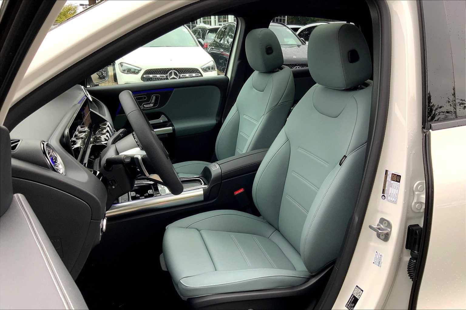 Certified Used 2026 Polar White Mercedes-Benz GLA 250 image 12