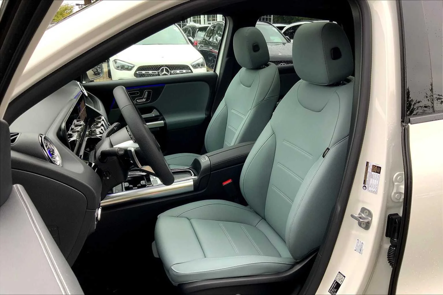 Certified Used 2026 Polar White Mercedes-Benz GLA 250 image 12
